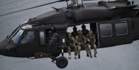 Operatörer från Särskilda operationsgruppen (SOG) under helikoptertransport på Gotland där de övar nationellt försvar. Specialförband.