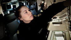 KARLSKRONA 20130208

Motortekniker på HMS Uppland.
Första ubåtsflottiljen är ett insatsförband i den svenska marinen. 365 dagar om året står ubåtar och andra delar av förbandet i ständig beredskap för att övervaka och skydda Sveriges intressen, över, på och under ytan.
Första ubåtsflottiljen är beläget vid Örlogshamnen i Karlskrona och tillhör Karlskronas garnison.

Foto: Jimmy Croona / Combat Camera / Försvarsmakten